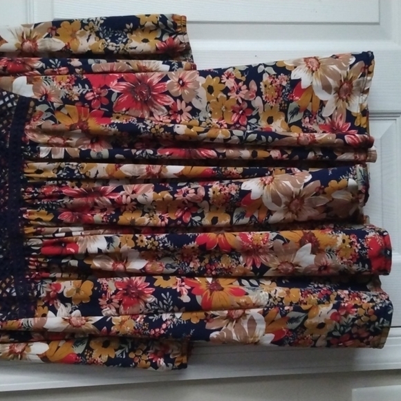 Southern Stitch Women's Floral Dress - Picture 2 of 11